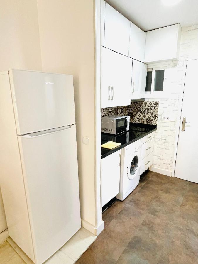 Bonito Apartamento Junto A Playa Centro Фуeнхирола Екстериор снимка