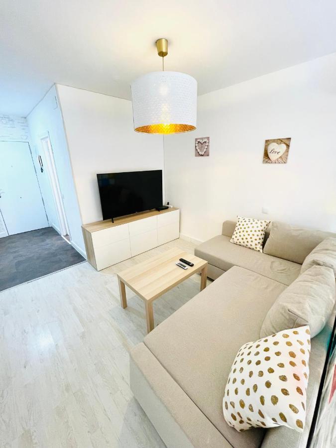 Bonito Apartamento Junto A Playa Centro Фуeнхирола Екстериор снимка